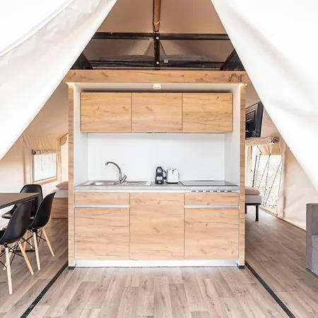 Lüks kamp alanı & Glamping Nassfeld By Alps