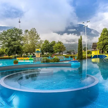 Lüks kamp alanı & Glamping Nassfeld By Alps