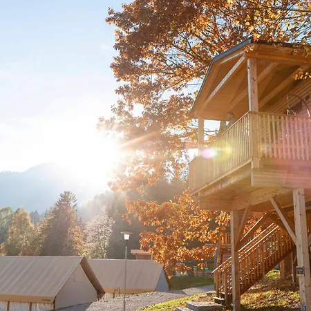 & Glamping Nassfeld By Alps Lüks kamp alanı 4*